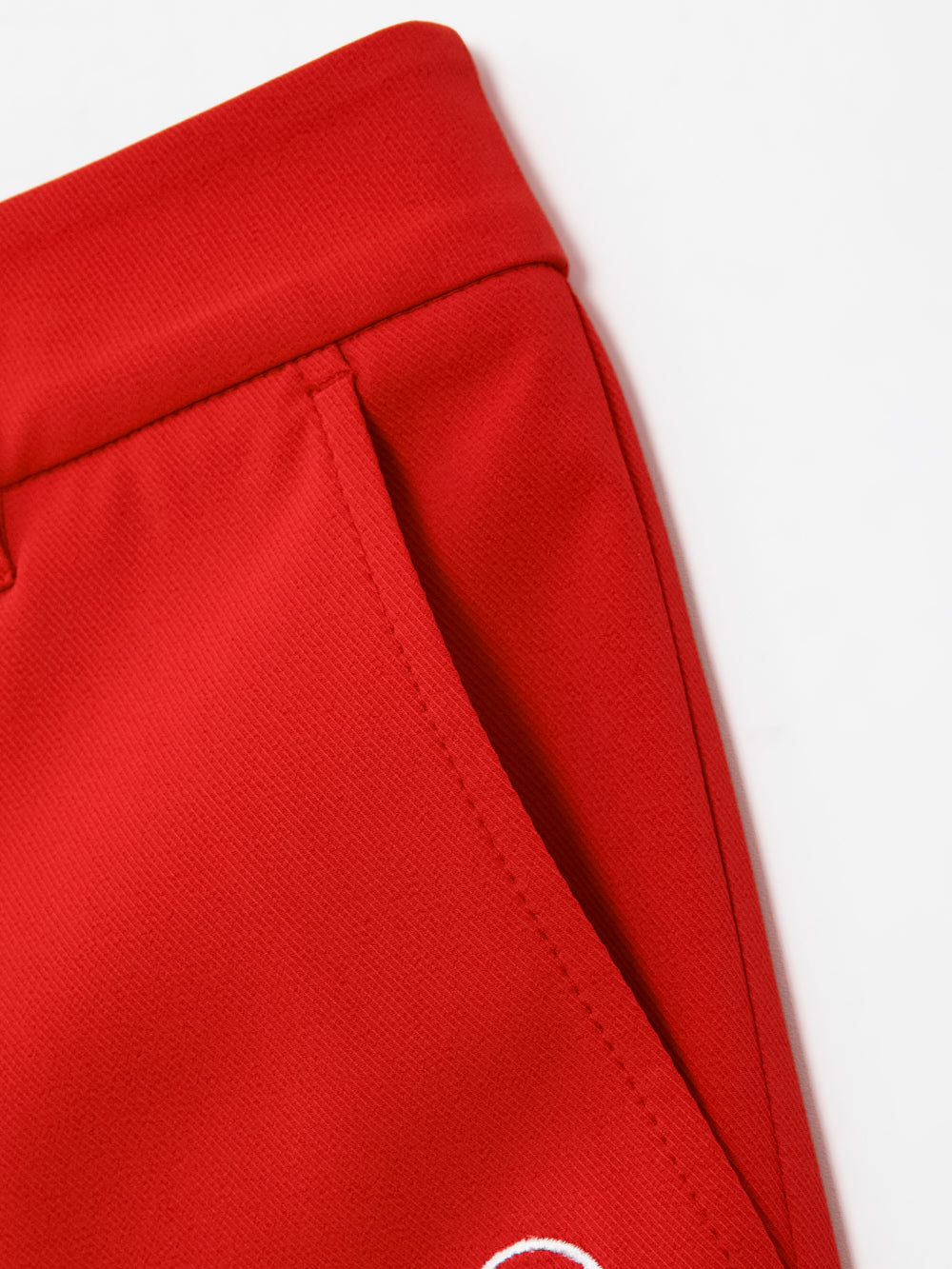 UTAA カラーシーリングロゴパンツ レッド : Men's