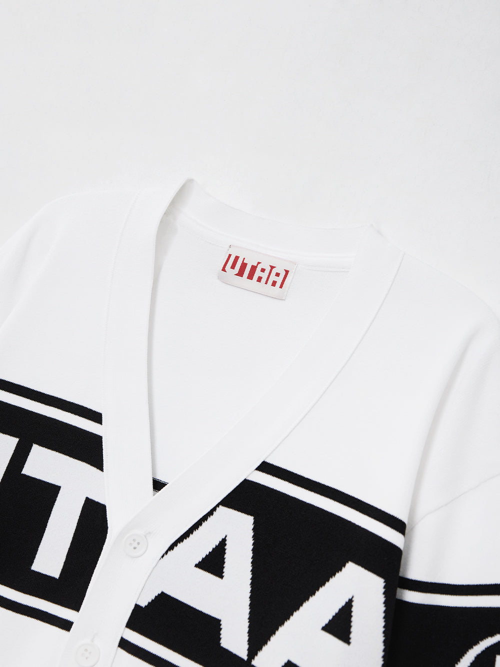 UTAA モノローグロゴニットカーディガン ホワイト : Women's
