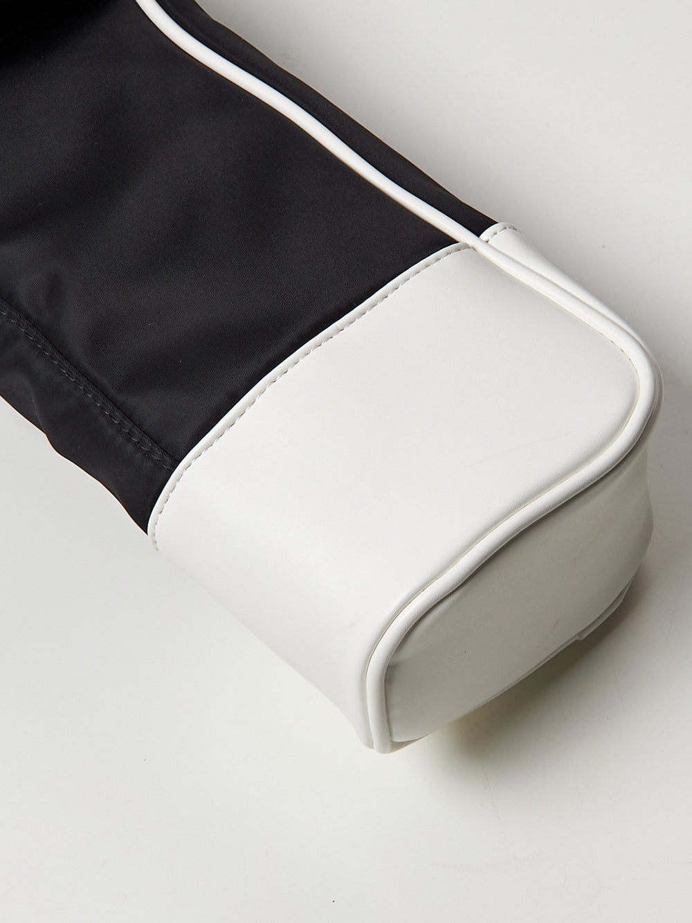 ユタ エンブレムスタンプハールバッグ