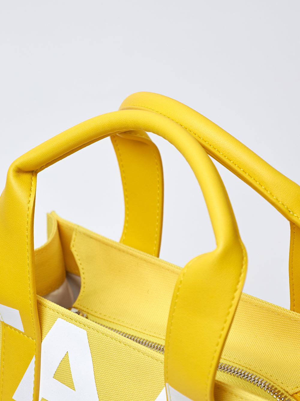 ユタ シグナルロゴトッドバッグ