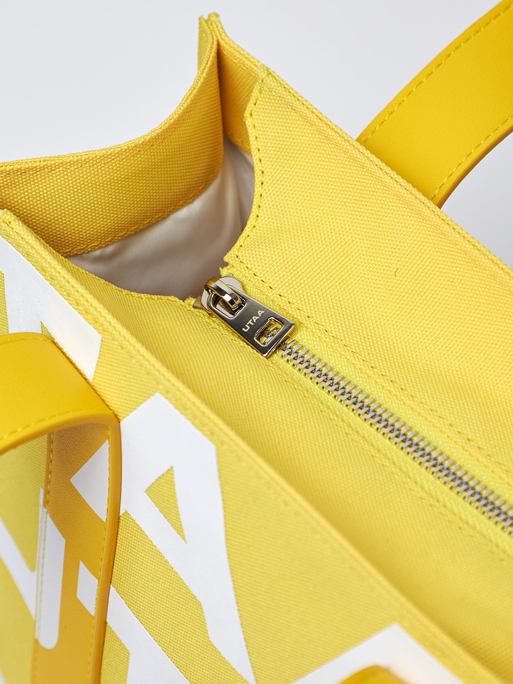 ユタ シグナルロゴトッドバッグ