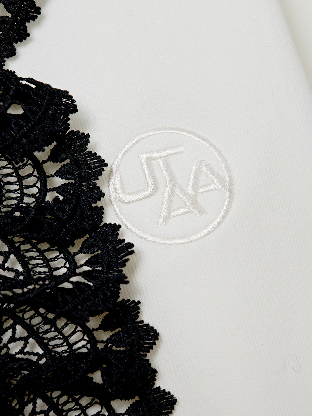 ユタ ノートルダムレースフレアPKスリーブ