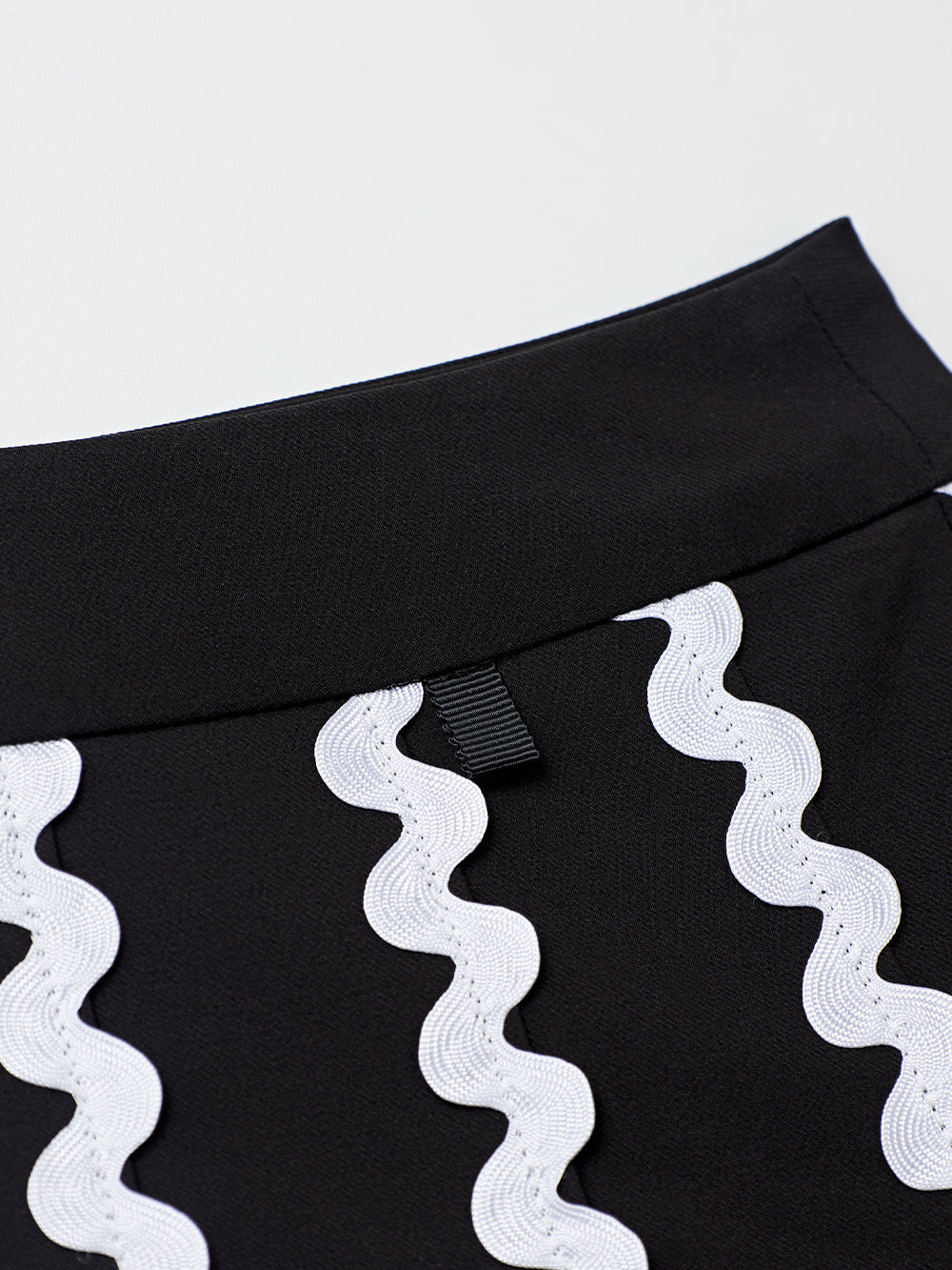 ユタ チルダウェーブプリーツスカート