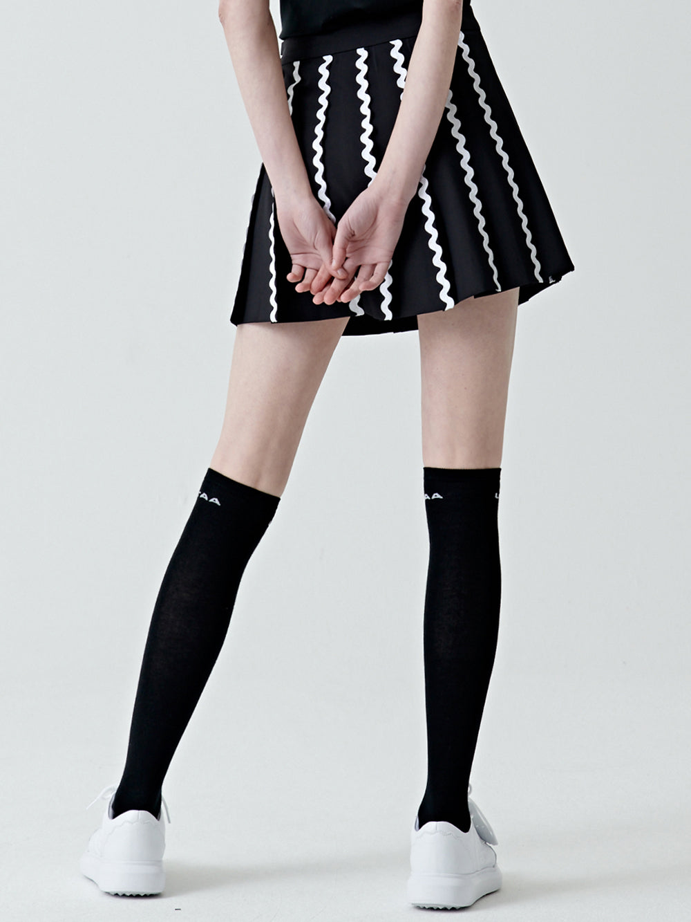 UTAA Tildeウェーブプリーツスカート ブラック : Women's