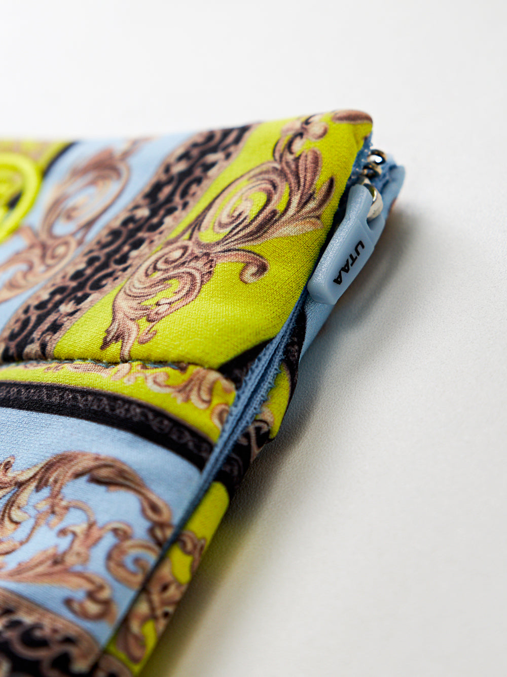 ユタ ネオンバロックフレアスカート