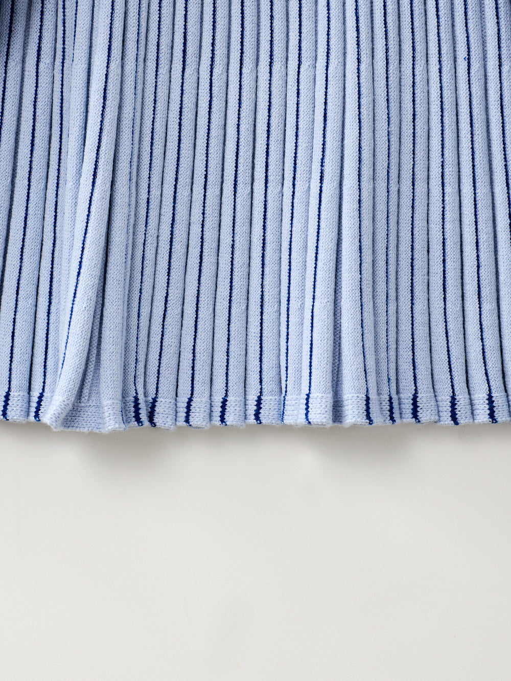 ユタ バーティカルストライププリーツロングスカート