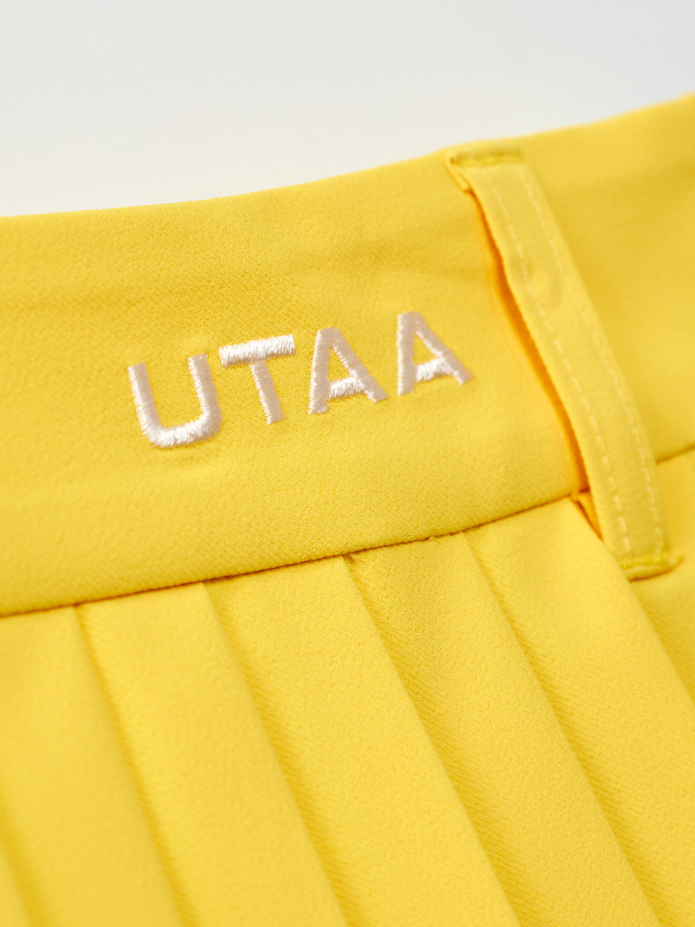 ユタ ネオンベーシックプリーツスカート