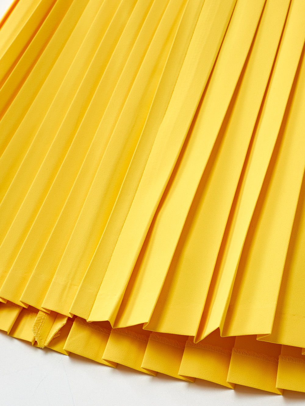 ユタ ネオンベーシックプリーツスカート