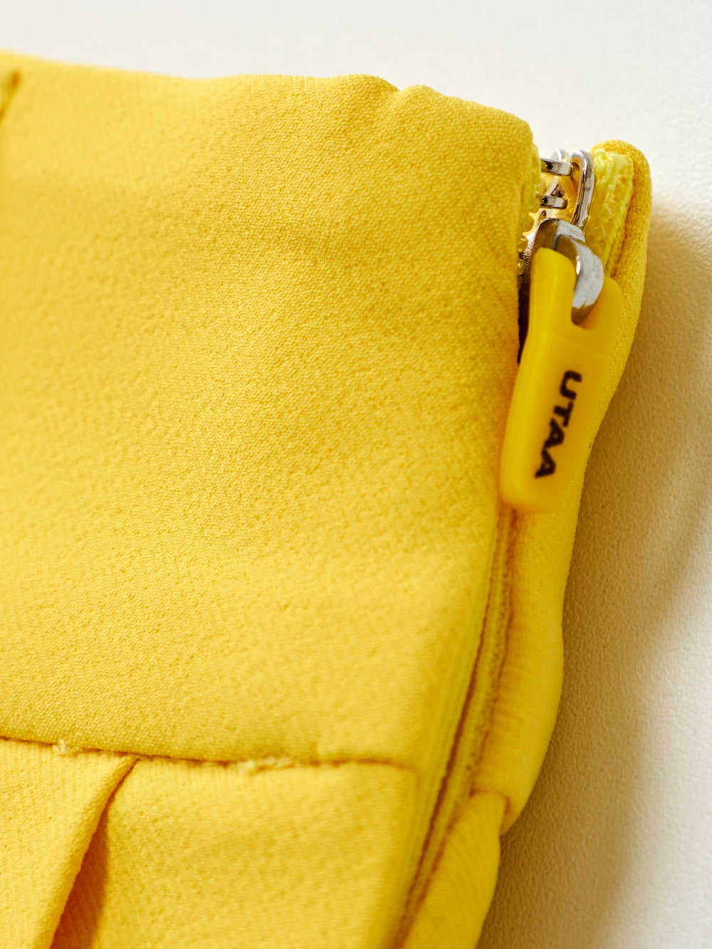 ユタ ネオンベーシックプリーツスカート