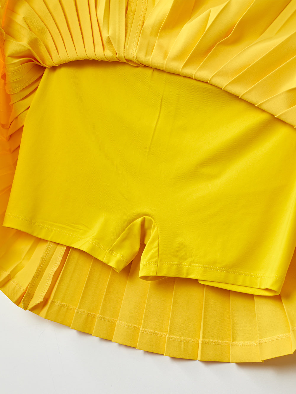 ユタ ネオンベーシックプリーツスカート