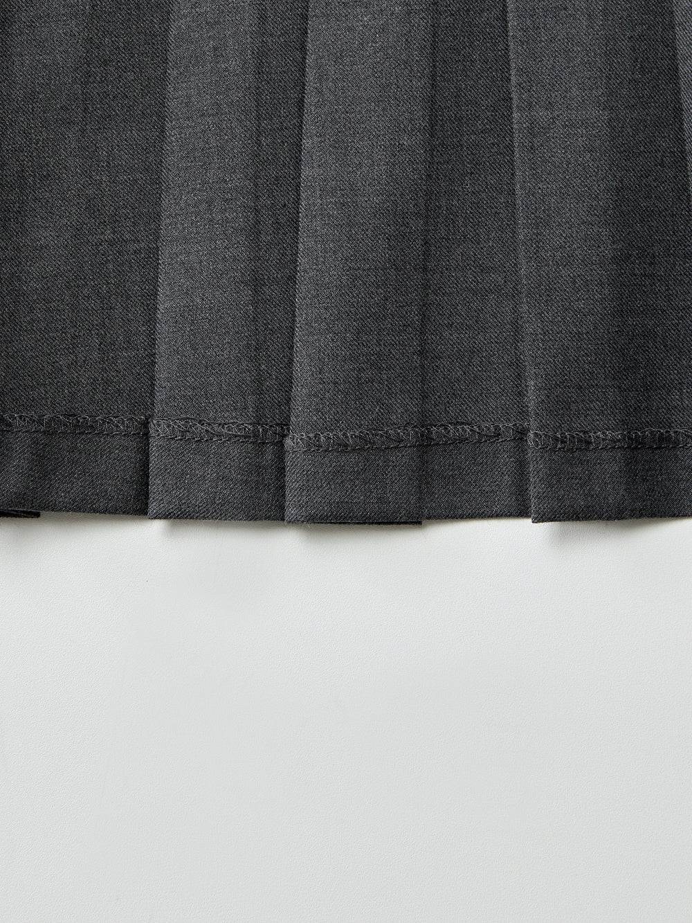 ユタ ロゴトラックバンディングロングプリーツスカート