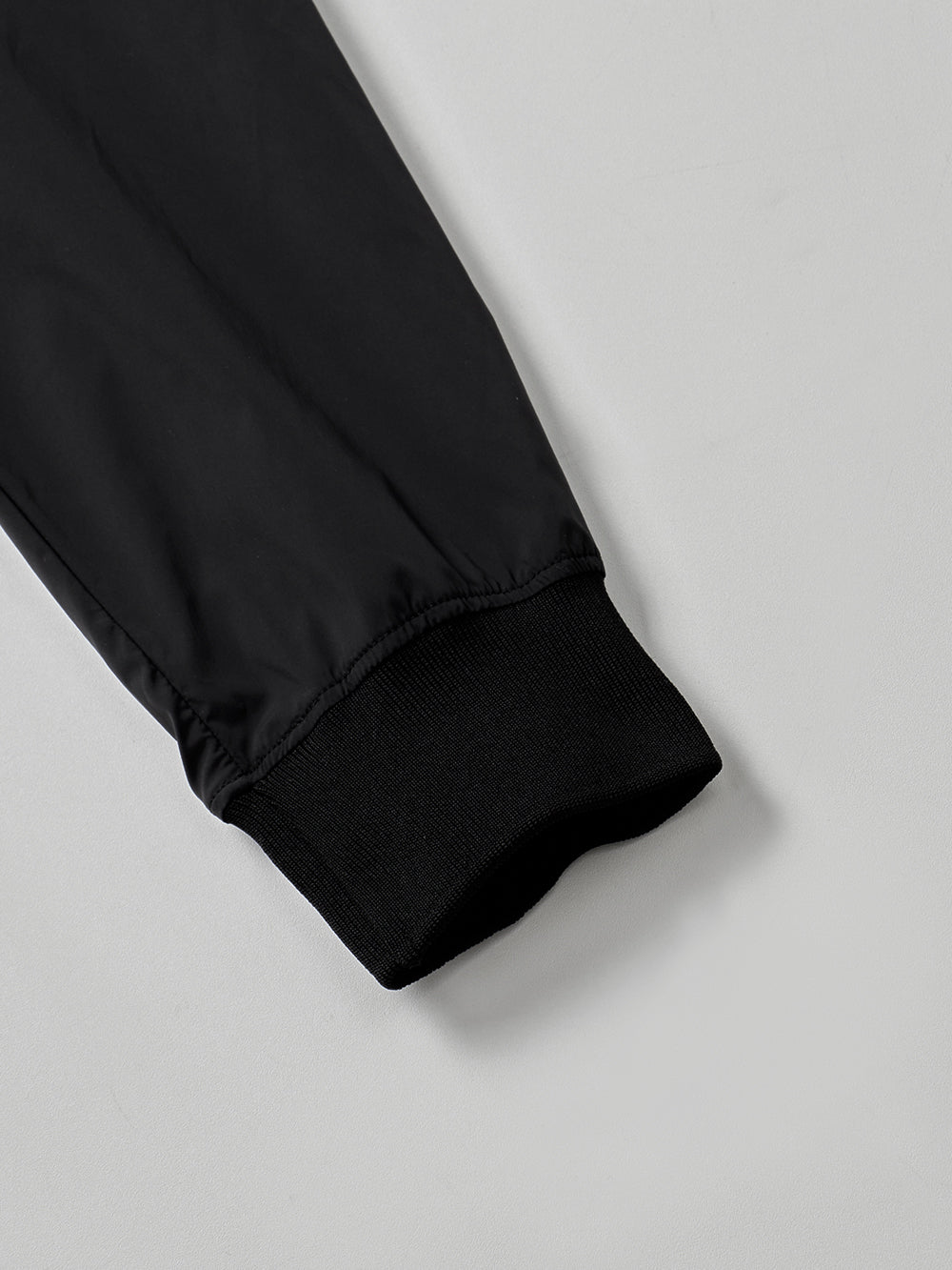 ユタ テープロゴハーフジップアップウィンドブレーカー (女性用)