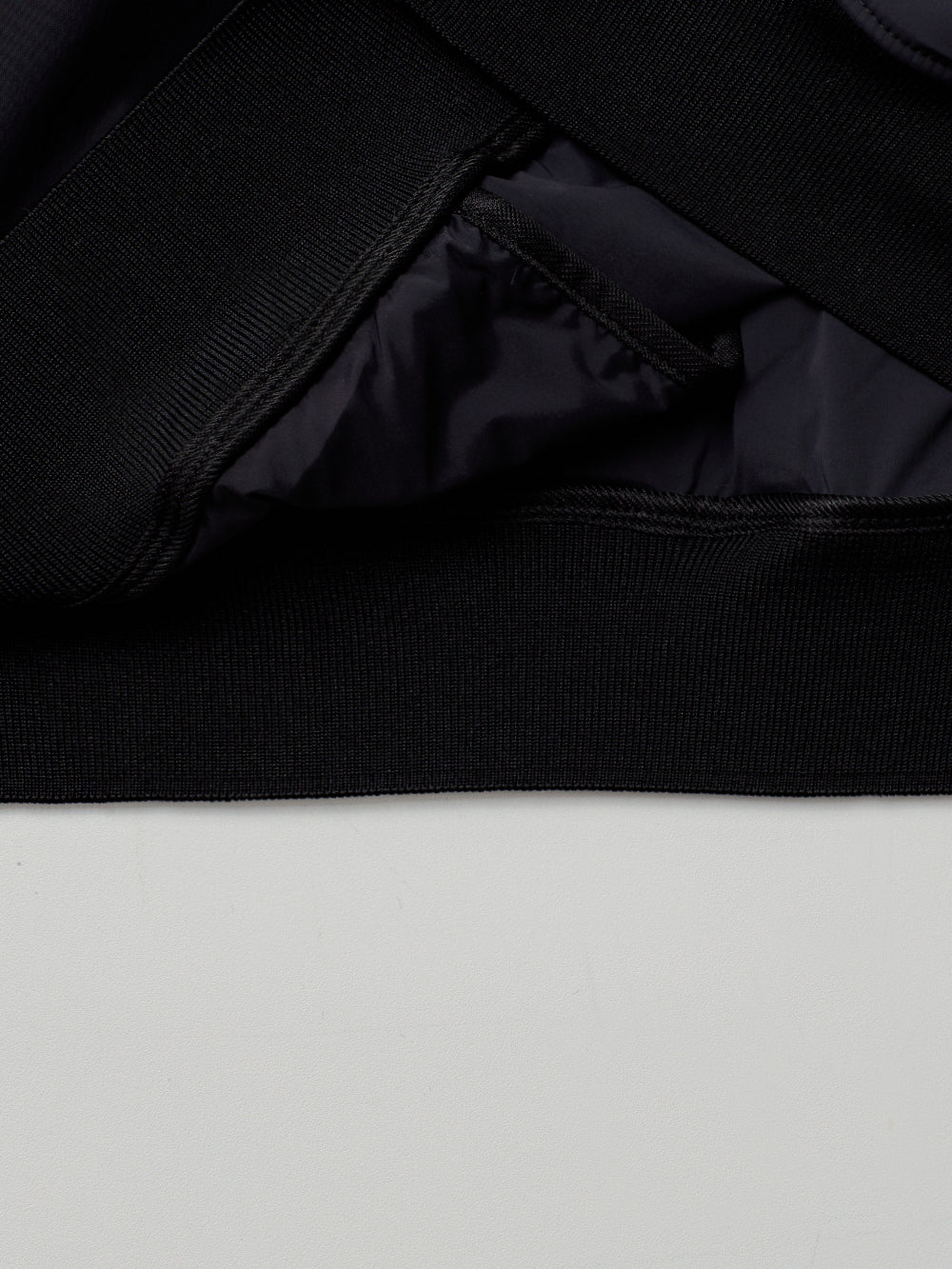 ユタ テープロゴハーフジップアップウィンドブレーカー (女性用)