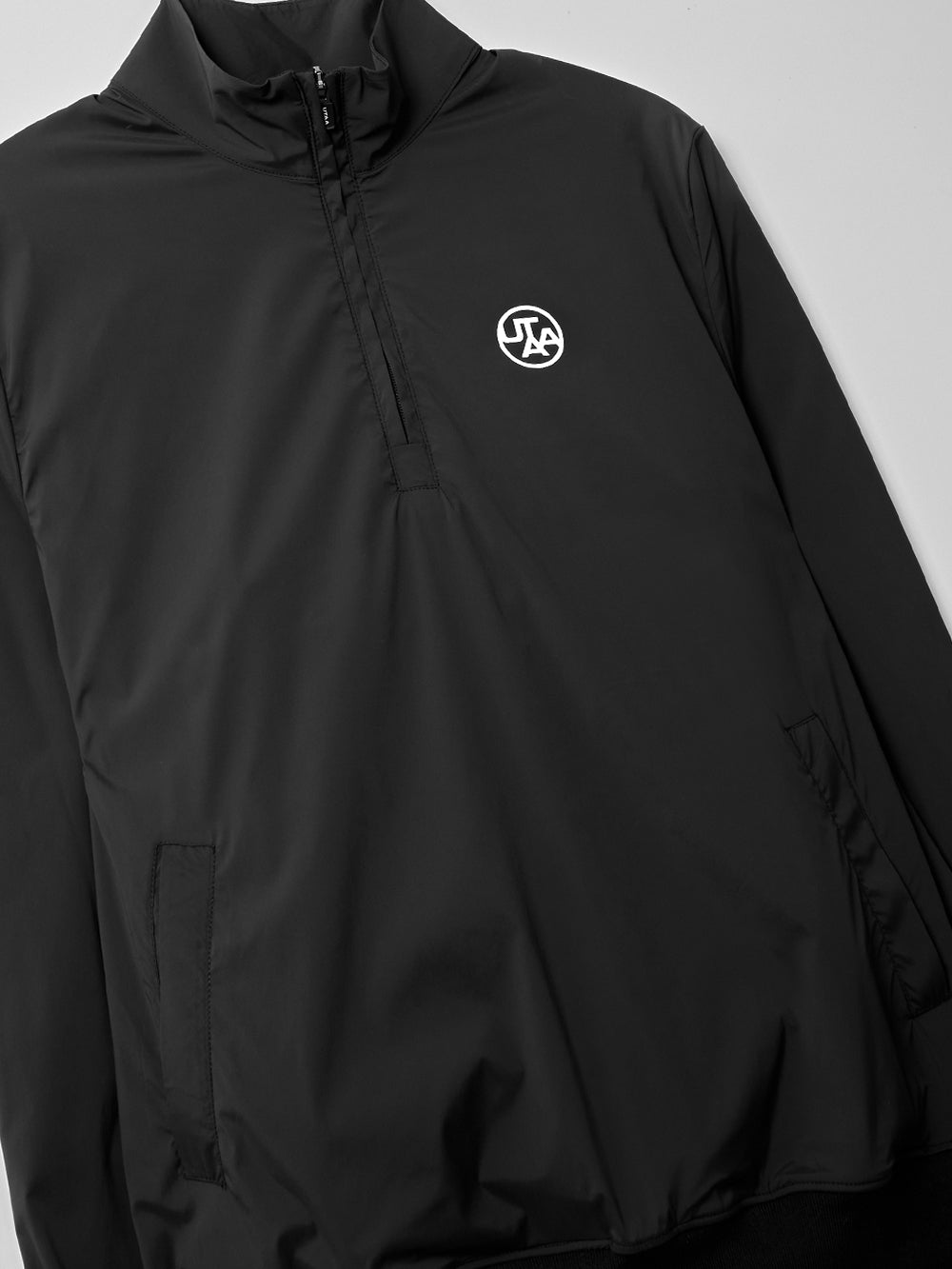 ユタ テープロゴハーフジップアップウィンドブレーカー (女性用)