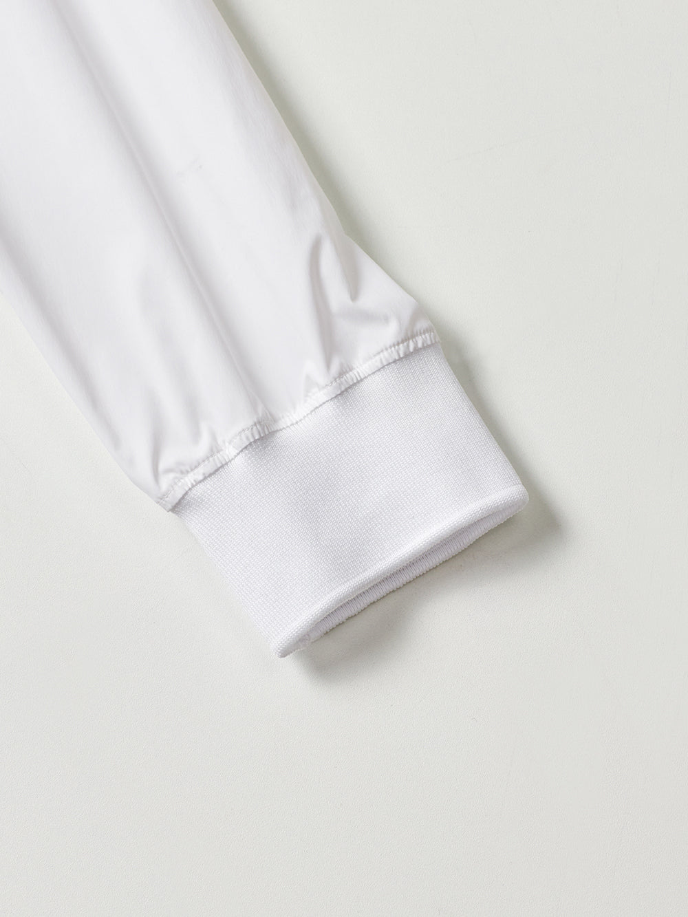 ユタ テープロゴハーフジップアップウィンドブレーカー (女性用)