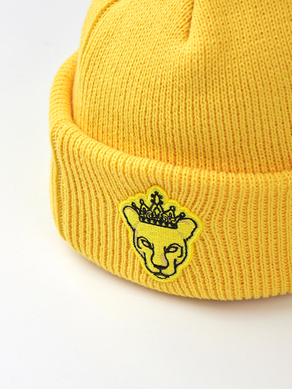 ユタ クラウンパンサーニットボールビーニー (女性用)