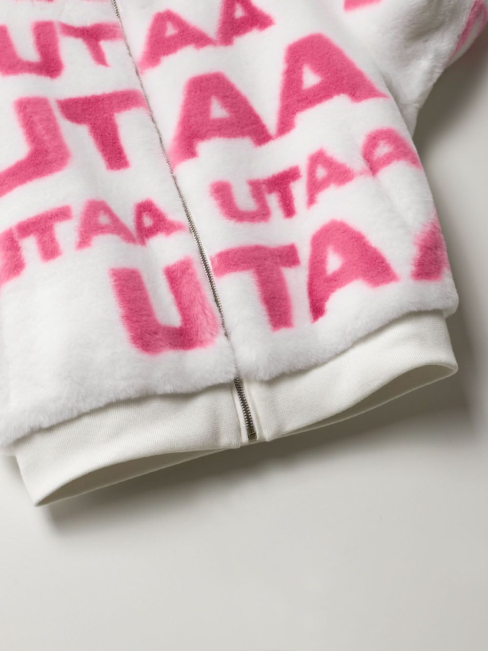 UTAA Signalロゴファージャケット ホワイト : Women's