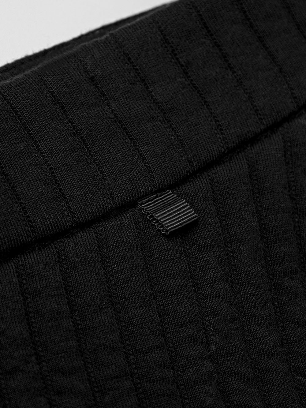 ユタ ドゥーヴェイウールベーシックスカート