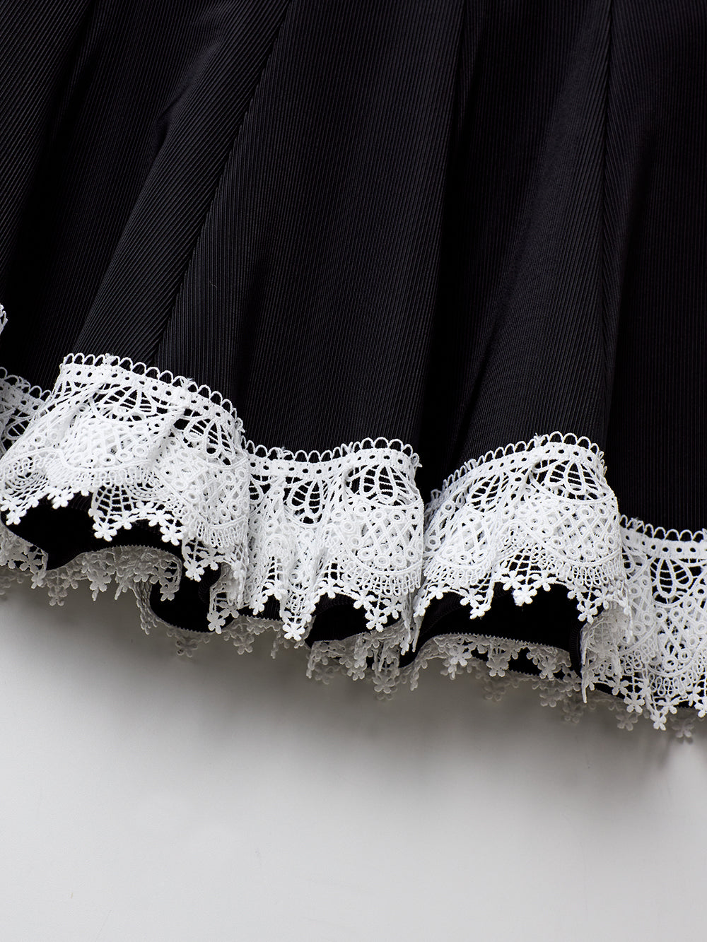 ユタ ノートルダムリボンレースフレアスカート