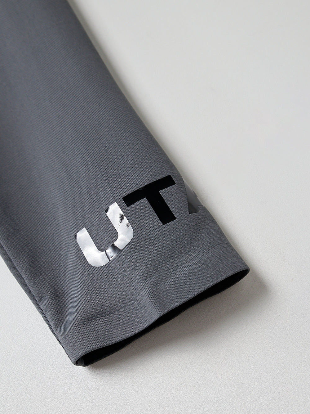 ユタ スイングフィットロゴテープPKスリーブ (女性用)