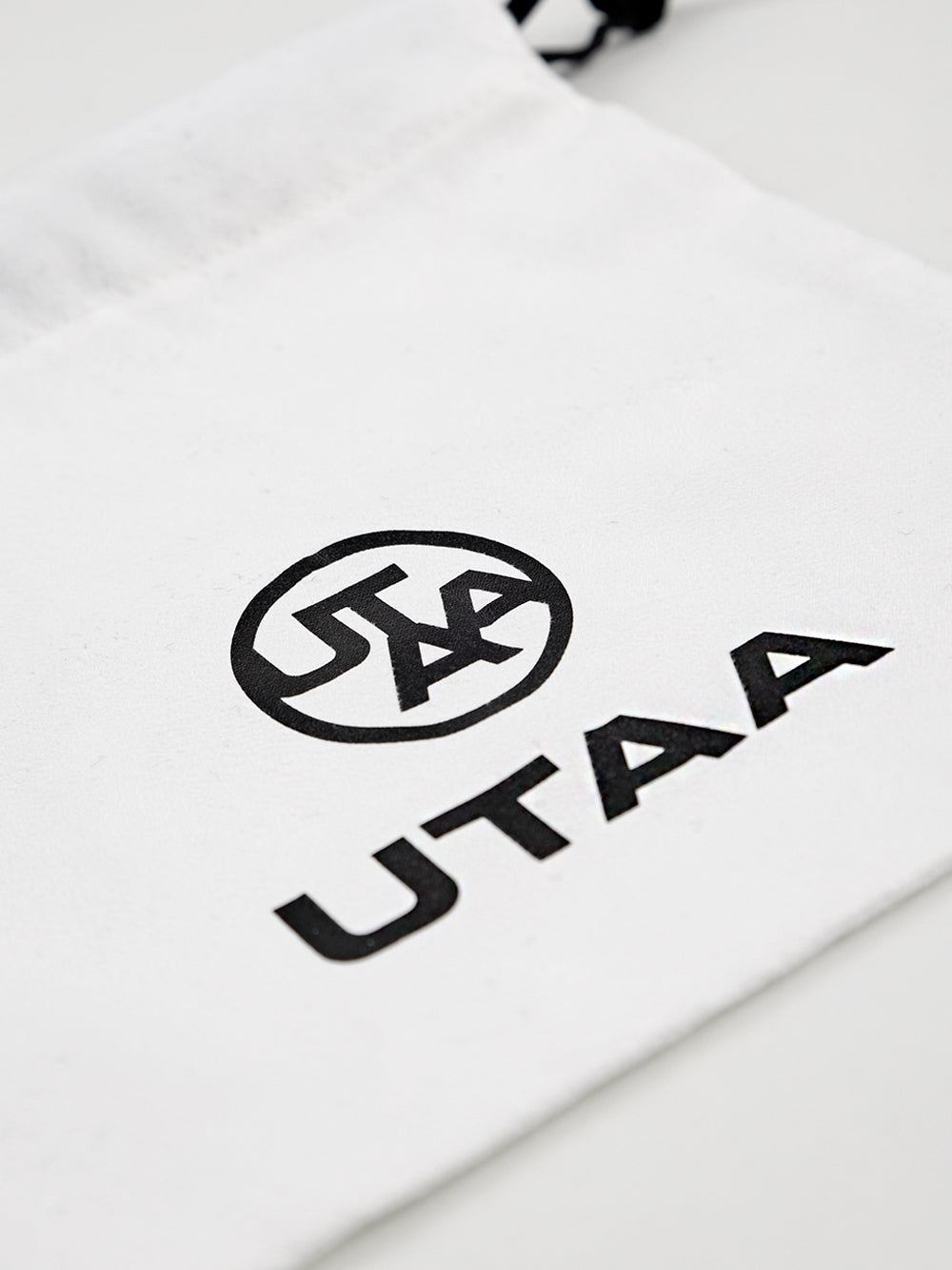 ユタ スクドリングパンサーボールポーチ