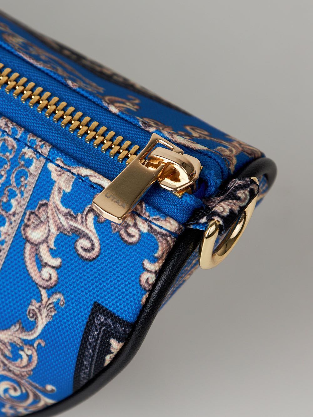 ユタ ネオンバロックハーフムーンクロスバッグ