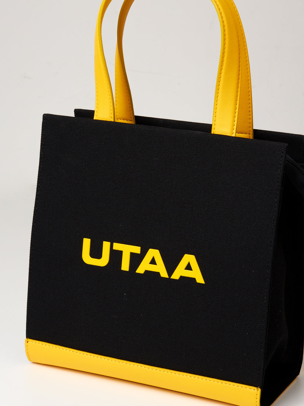 ユタ カラーマッチエンブレムトッドバッグ