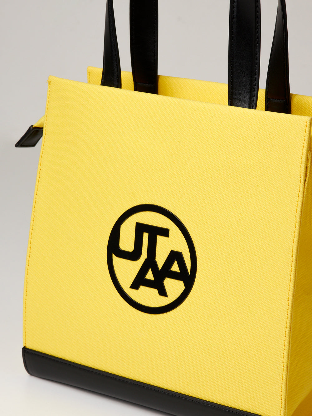 ユタ カラーマッチエンブレムトッドバッグ