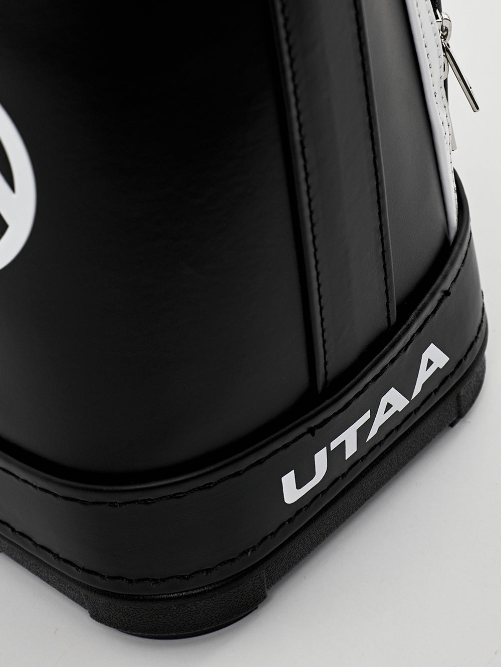 UTAA パッセンジャースポーツハーフバッグ ブラック