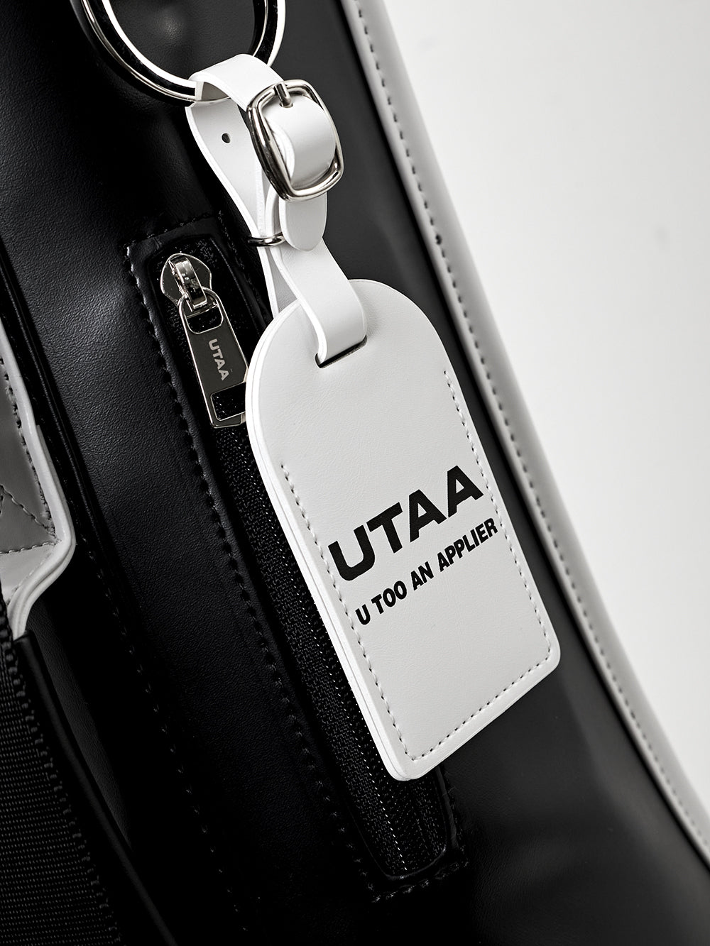UTAA パッセンジャースポーツハーフバッグ ブラック