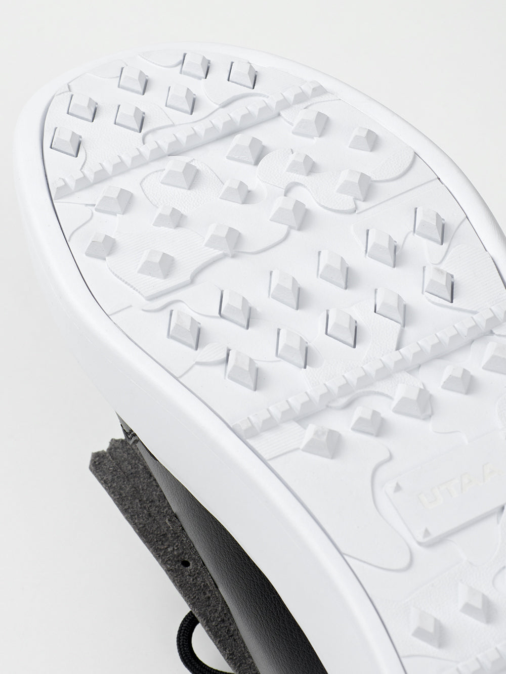 ユタ ダービーキルティーゴルフスニーカー (女性用)