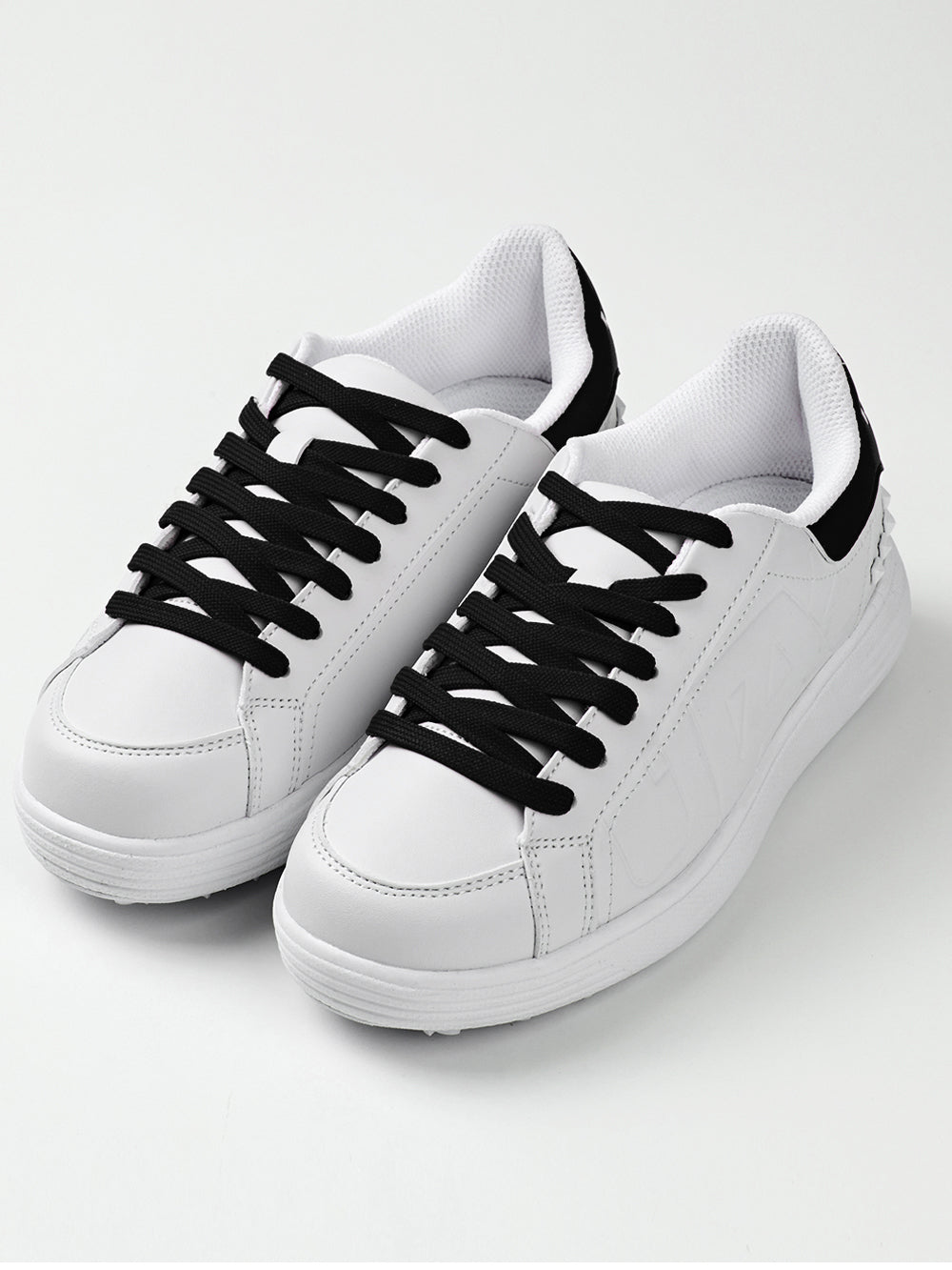 ミッドデイ スタッズ ゴルフスニーカー:レディース