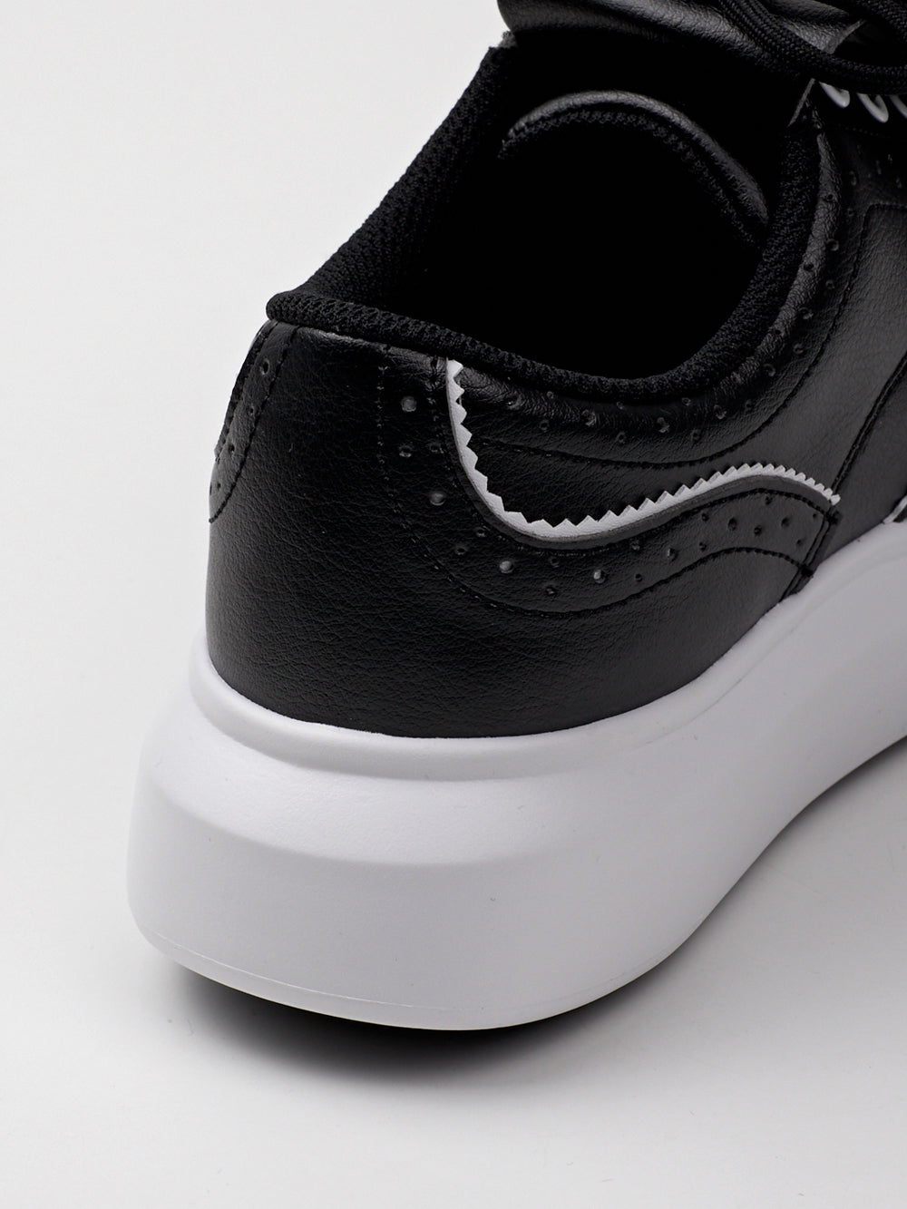 ユタ パンチングダービーキルティスニーカー (女性用)