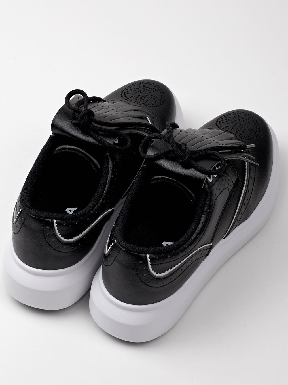 ユタ パンチングダービーキルティスニーカー (女性用)