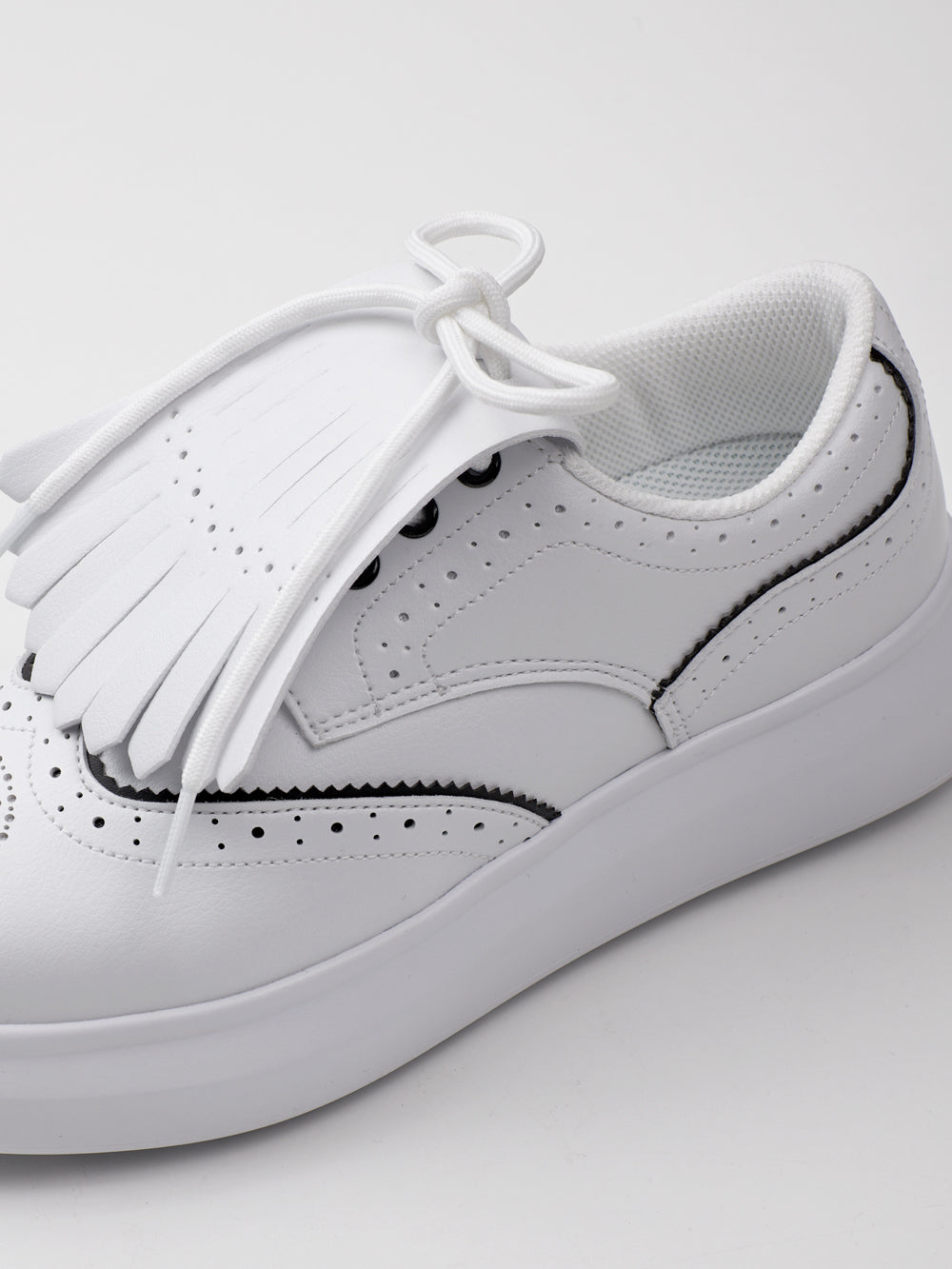 ユタ パンチングダービーキルティスニーカー (女性用)