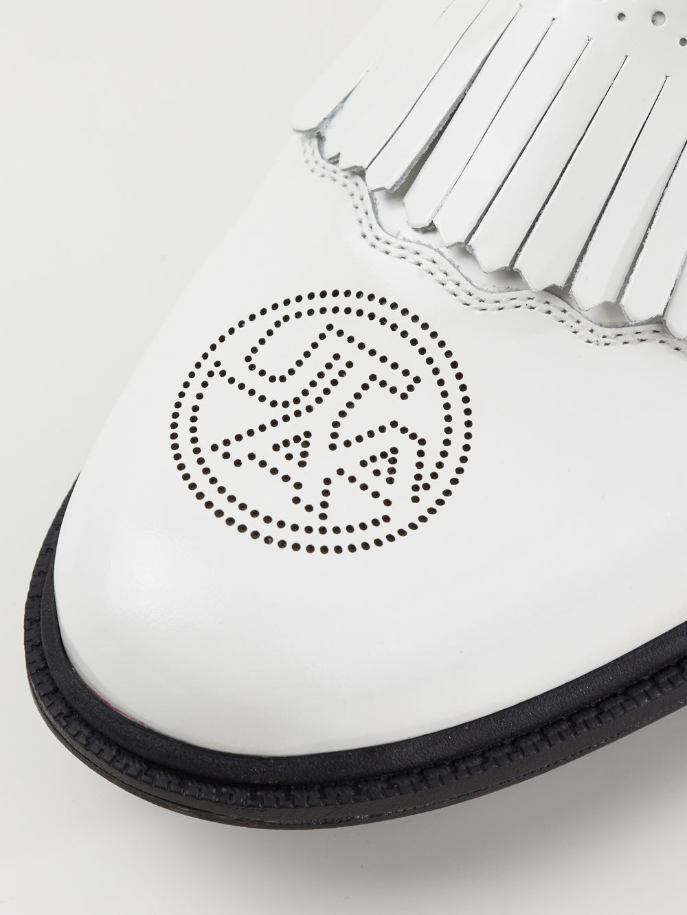 ユタ エナメルダービーパンチングゴルドスニーカー (女性用)