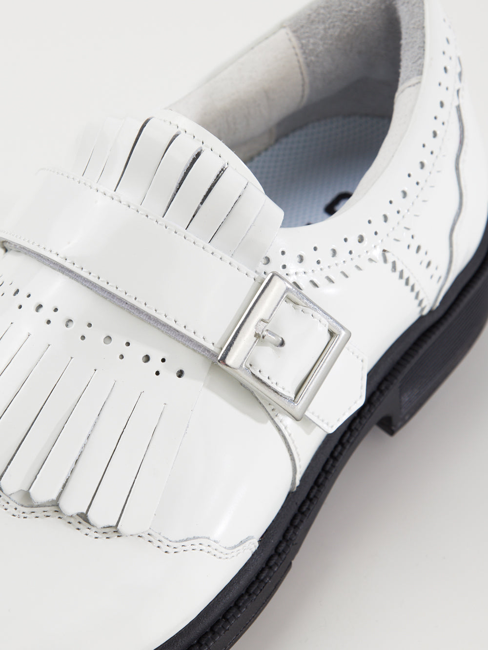 ユタ エナメルダービーパンチングゴルドスニーカー (女性用)