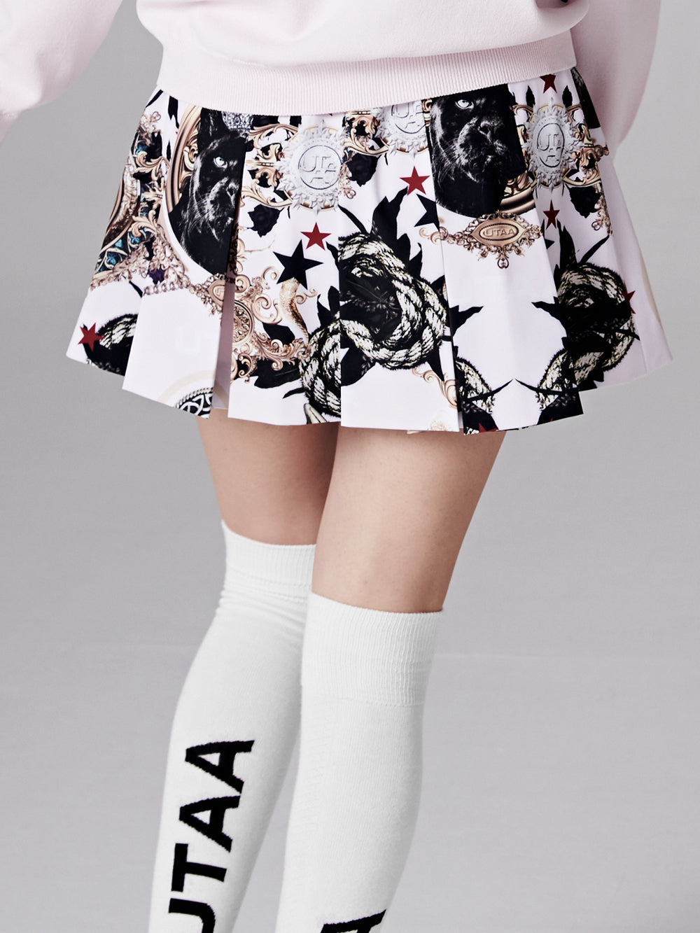 ユタ ネオンパンサーロゴオバーニーソックス