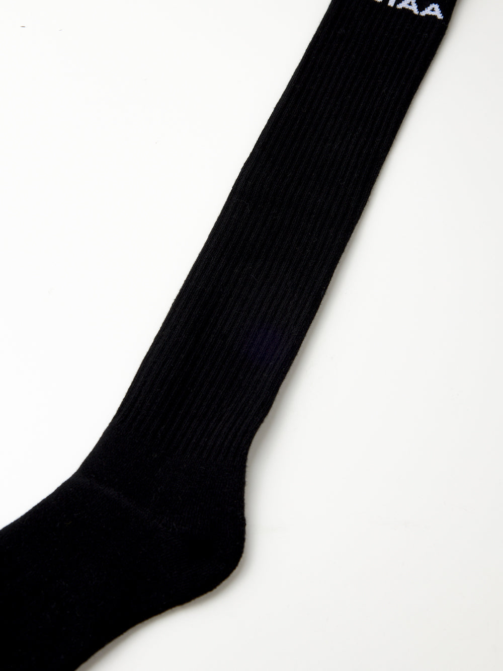 UTAA SimpleロゴKneeソックス ブラック : Women's