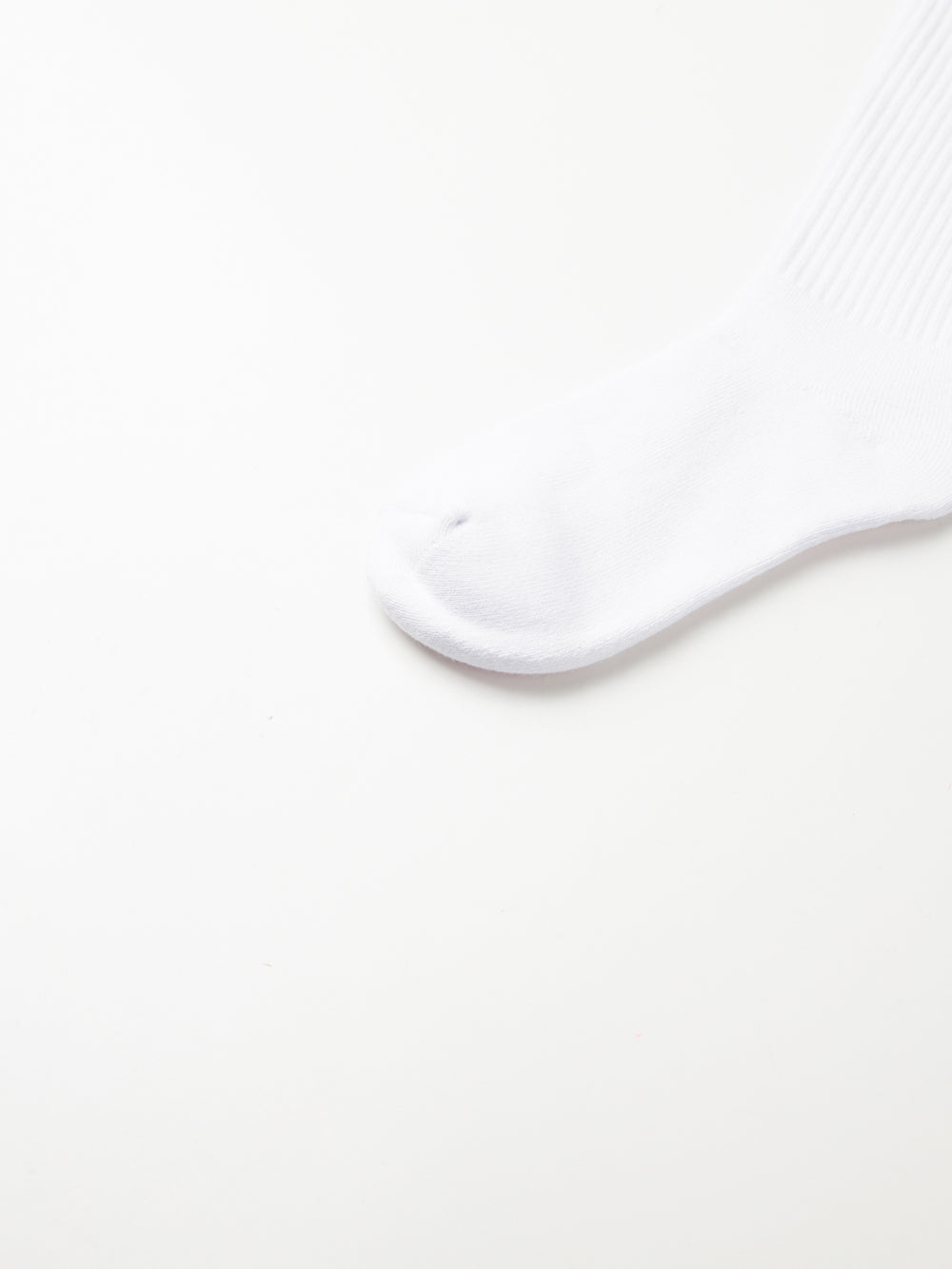 UTAA SimpleロゴKneeソックス ホワイト : Women's