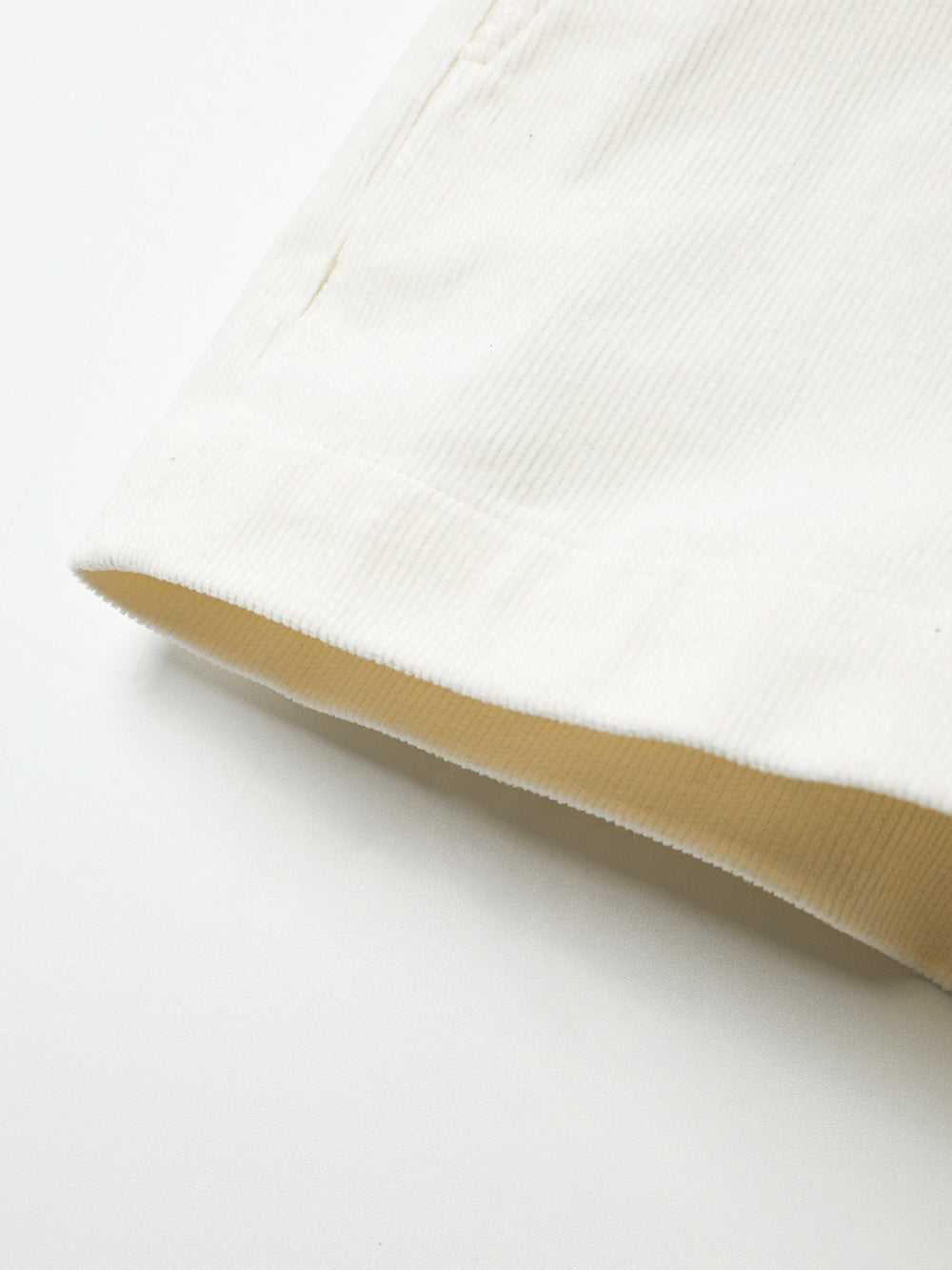 ユタ シンボルコーデュロイショートパンツ (女性用)