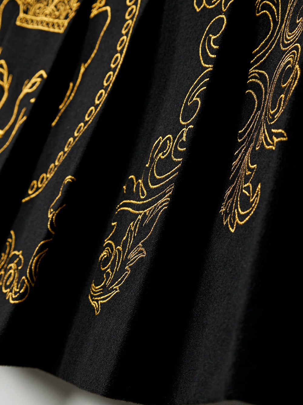 ユタ インペリアルゴールドパンサースカート