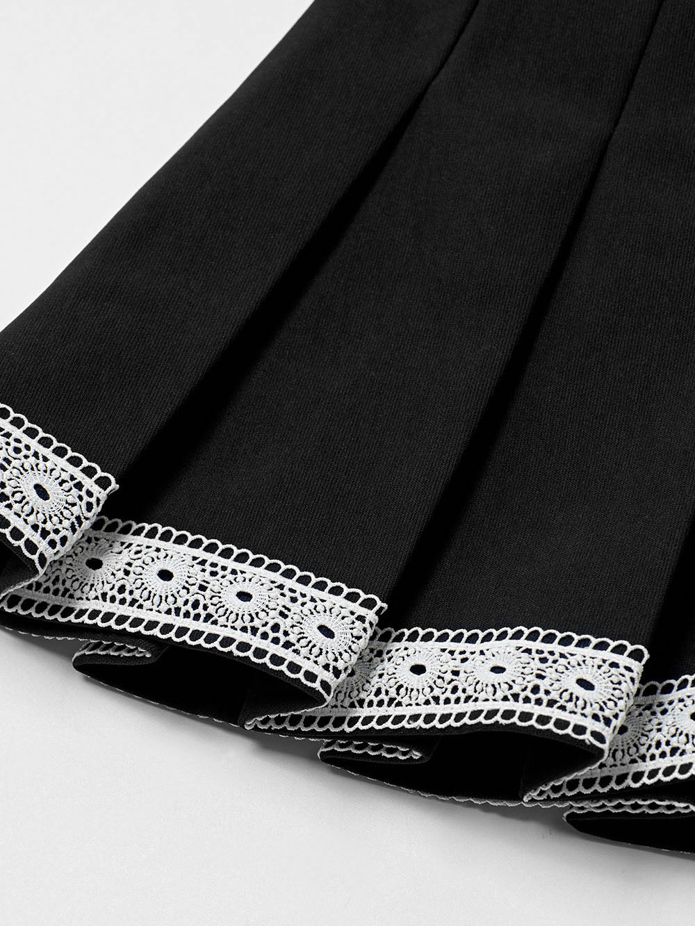 ユタ ノートルダムレースフレアスカート