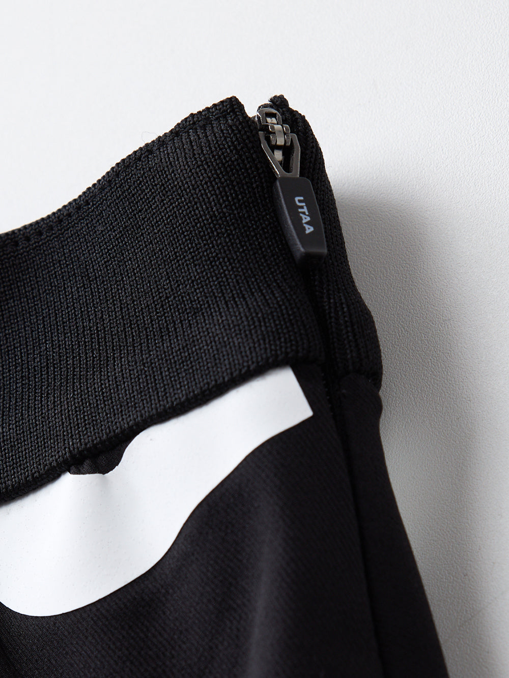 ユタ ロゴウェーブフレアスカート (女性用)