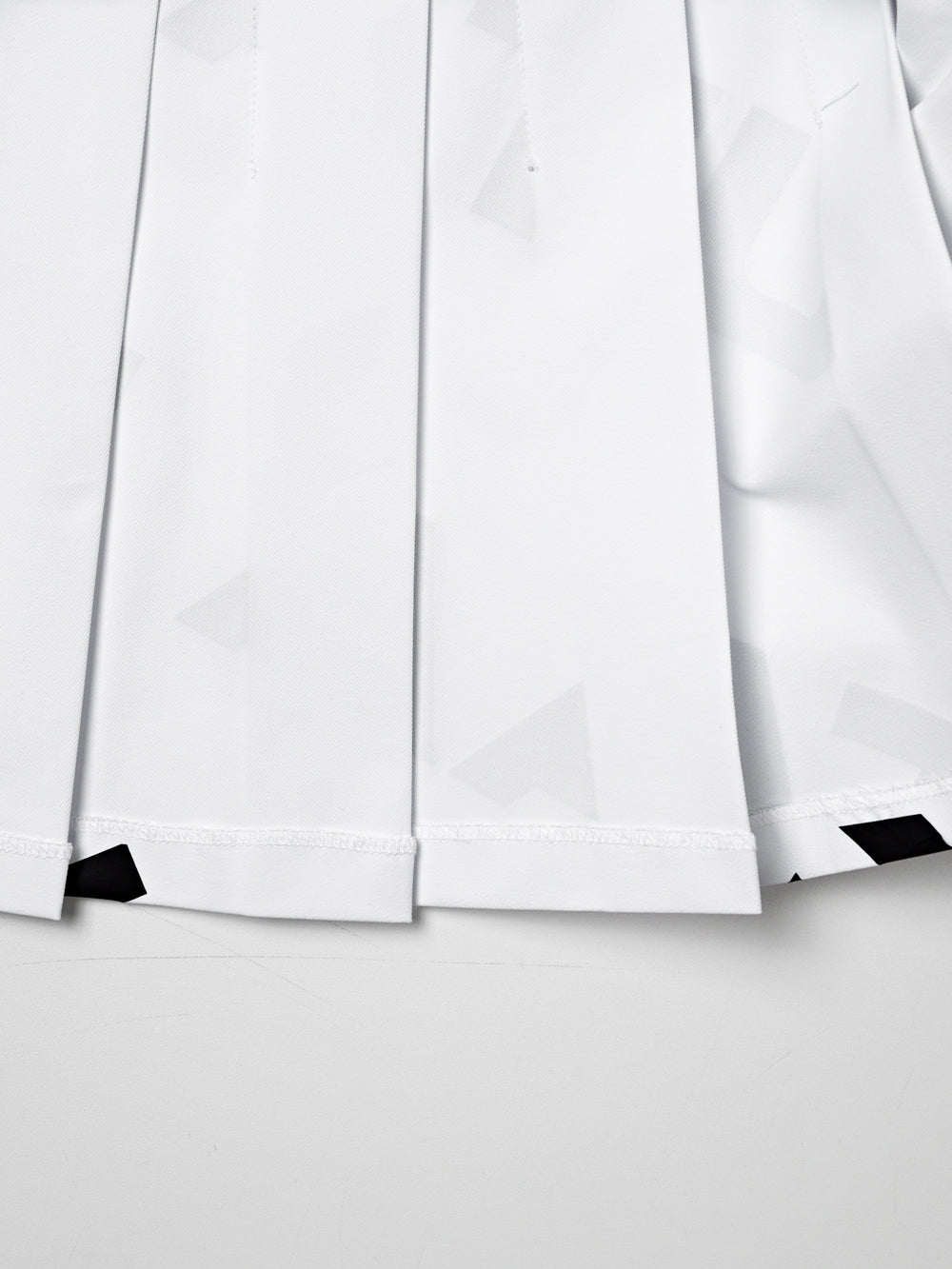 ユタ ロゴウェーブフレアスカート (女性用)