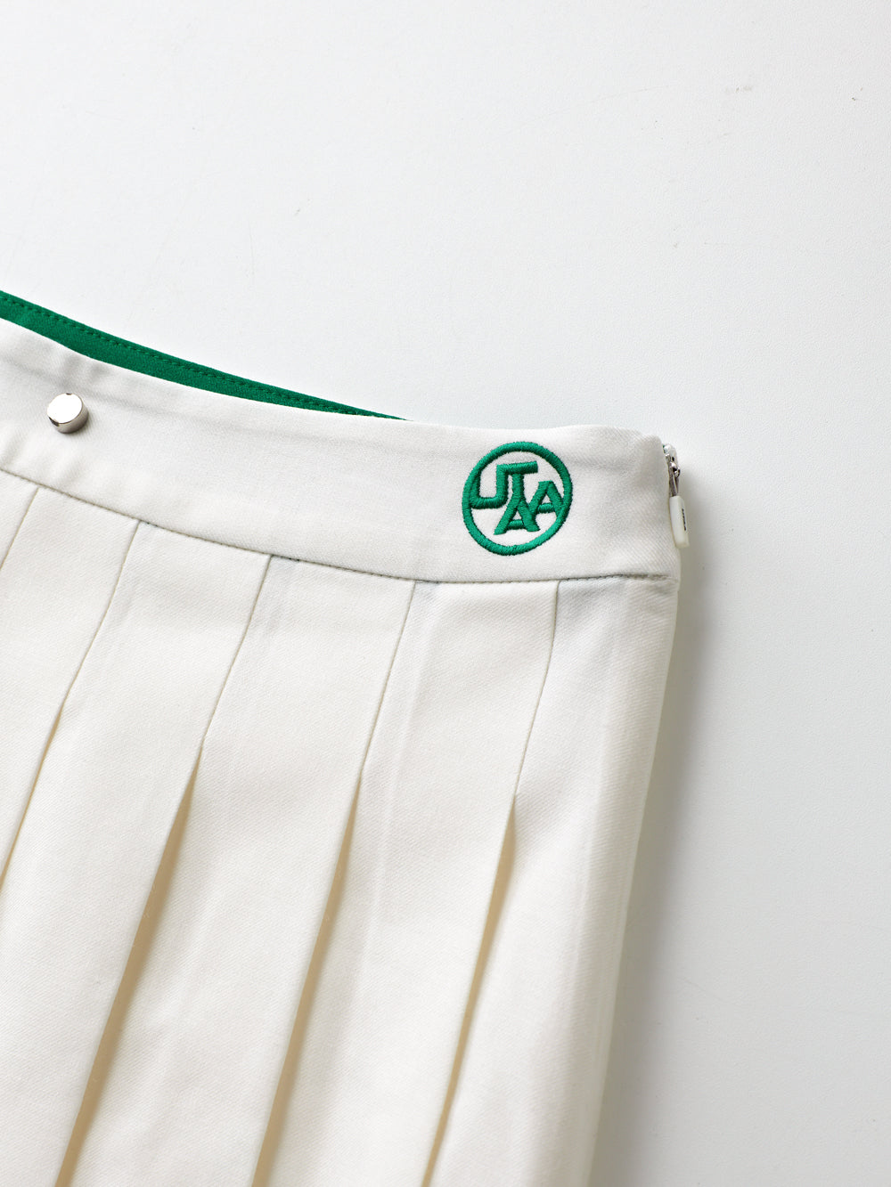 UTAA Puttニットフレアスカート ホワイト : Women's