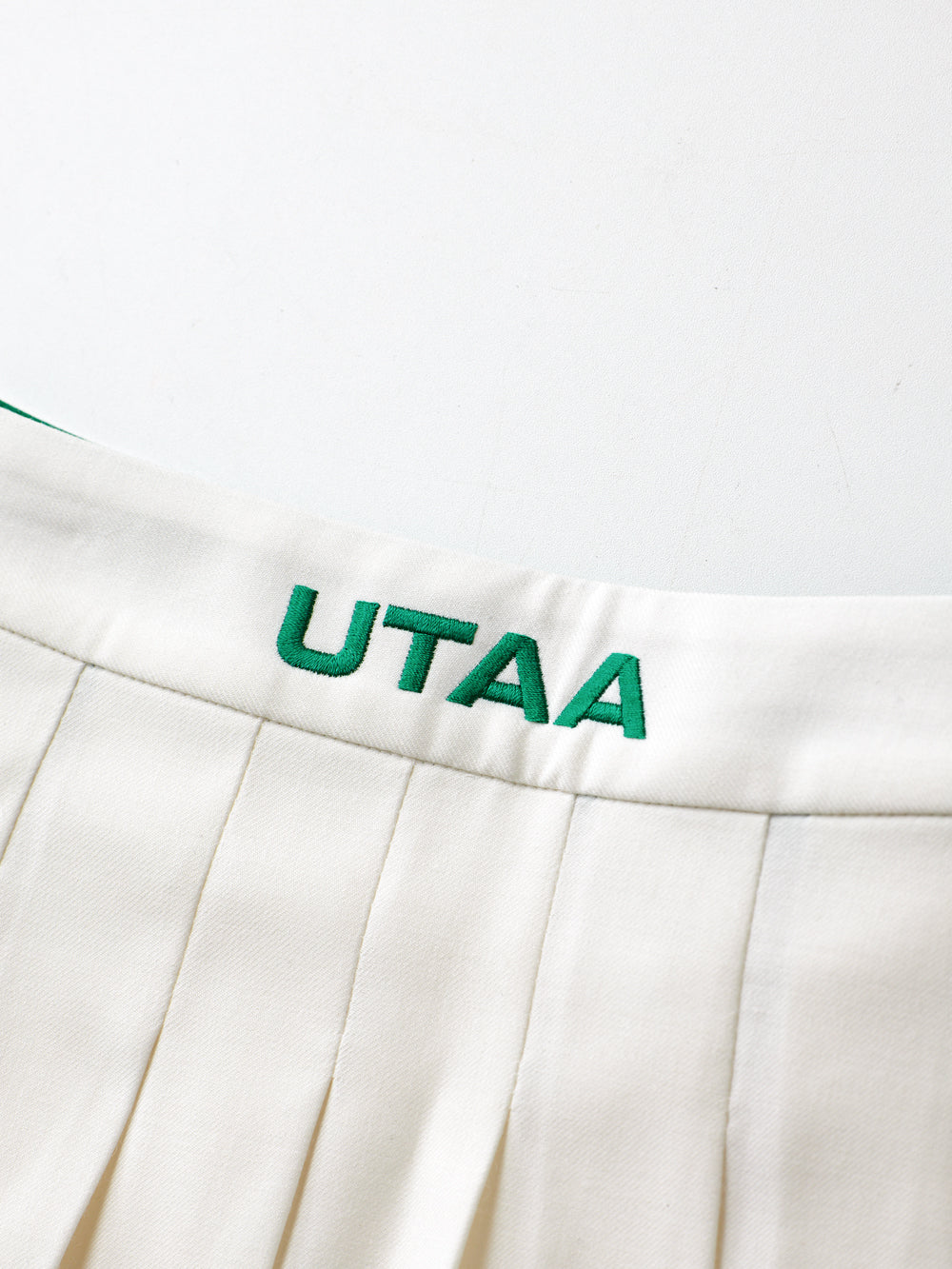 UTAA Puttニットフレアスカート ホワイト : Women's