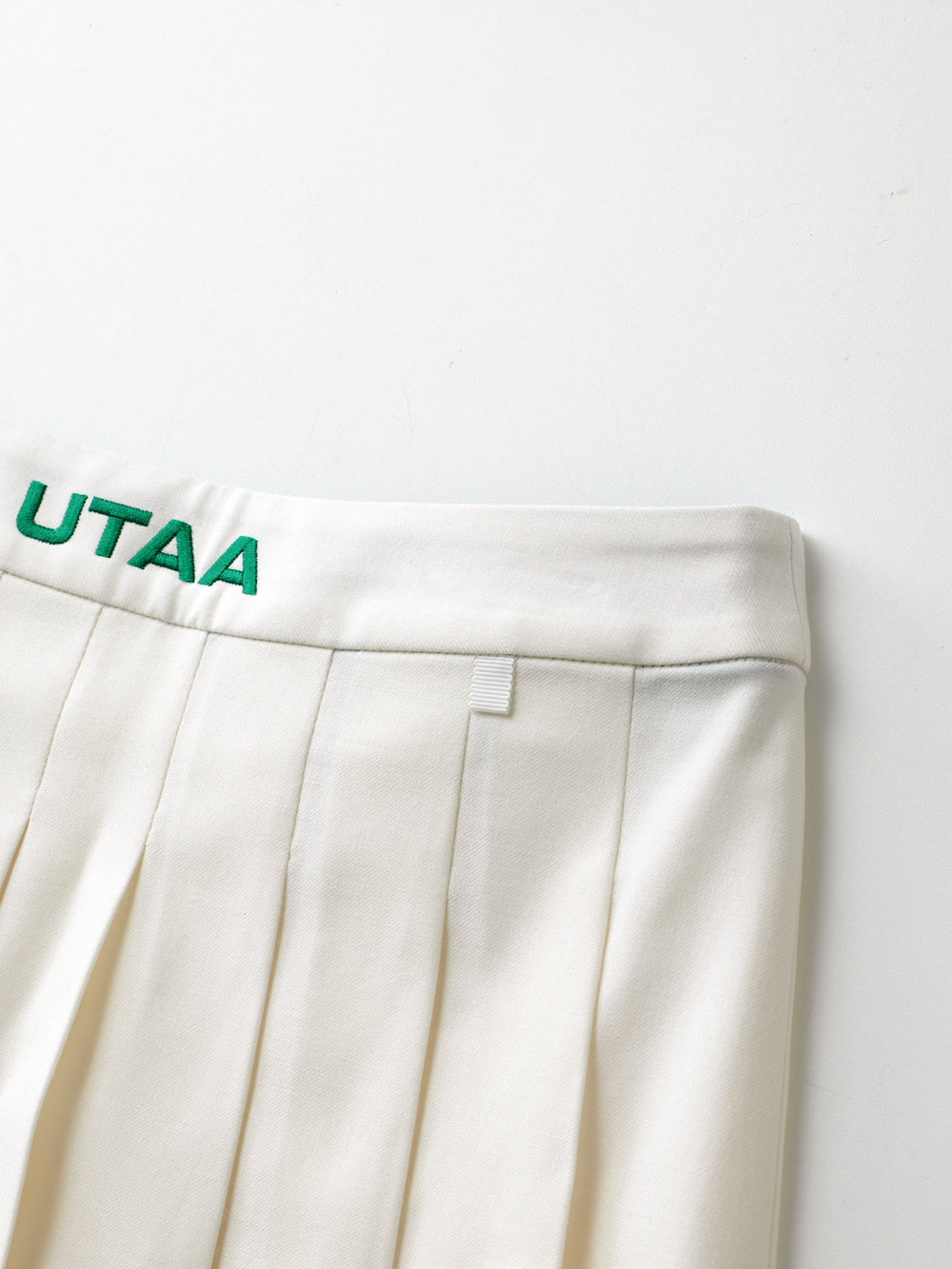 UTAA Puttニットフレアスカート ホワイト : Women's