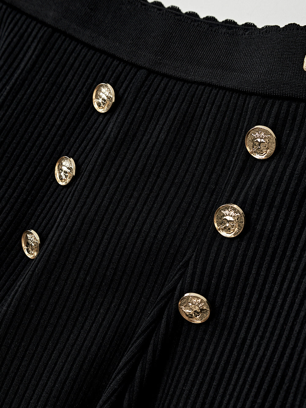 ユタ ドゥカットピンキングフレアスカート