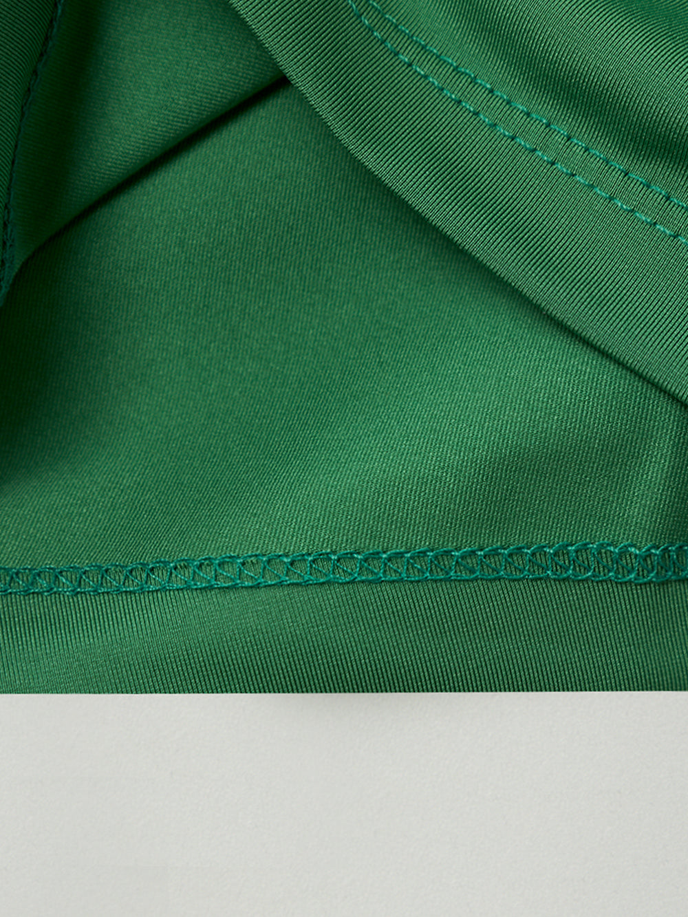 ユタ ドゥカットピンキングフレアスカート